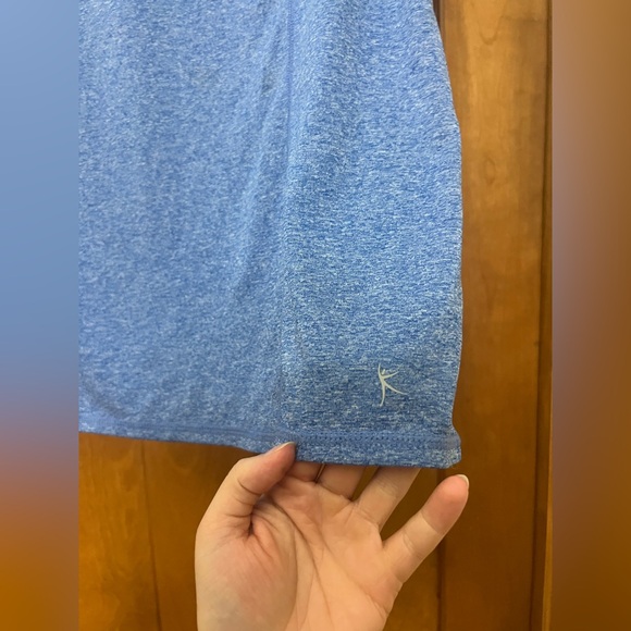 Danskin Now Semi Fitted V Neck Athletic Workout Shirt Size XXL Blue/Purple NWT - Picture 4 of 9